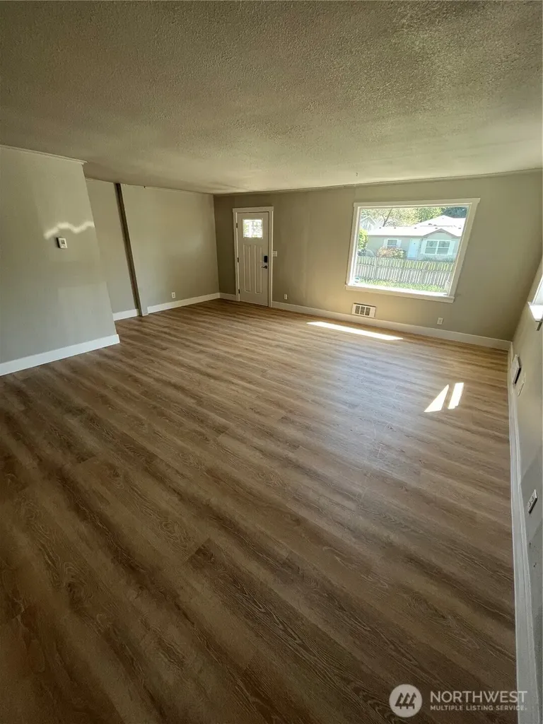 1591 3rd Street NE East Wenatchee WA 98802