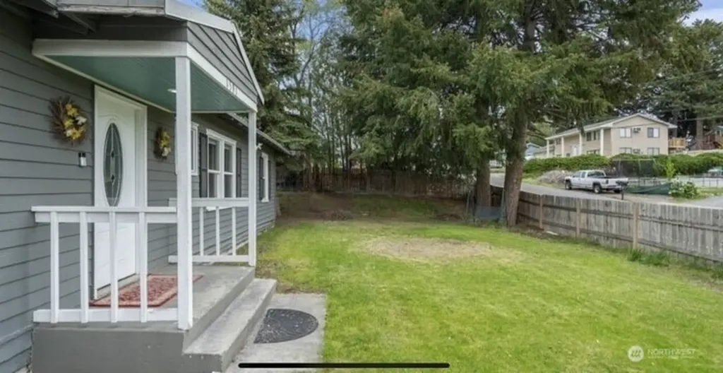 1591 3rd Street NE East Wenatchee WA 98802