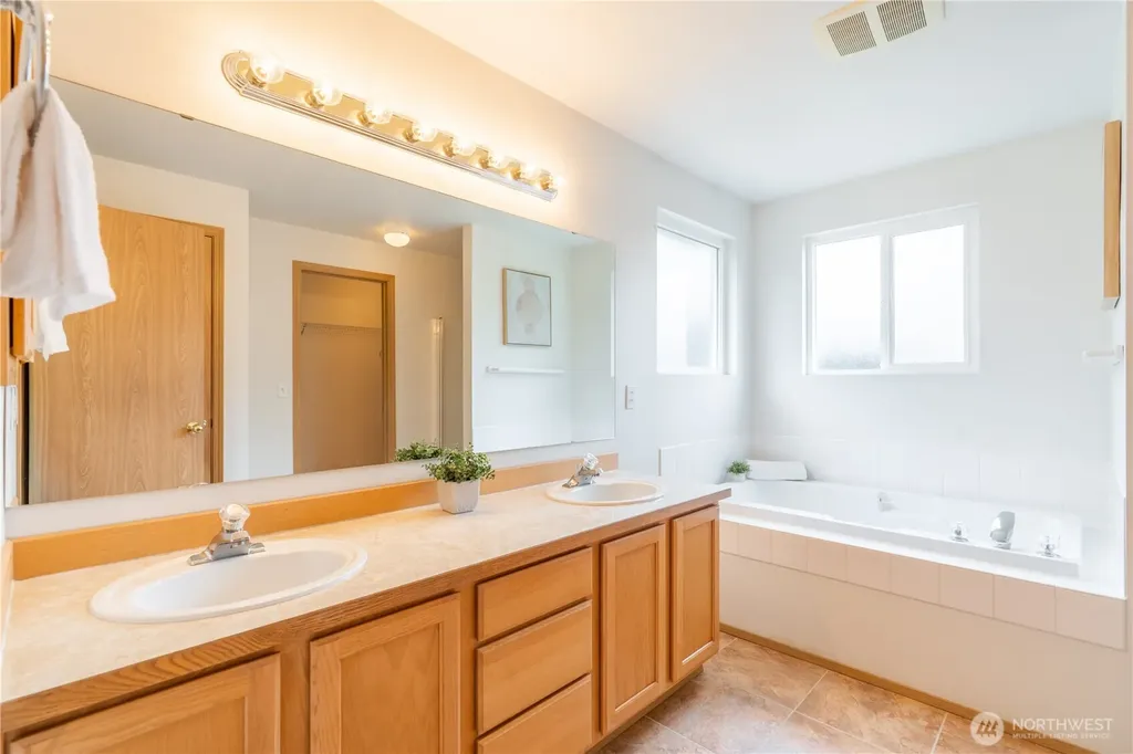 23323 106th Street E Buckley WA 98321
