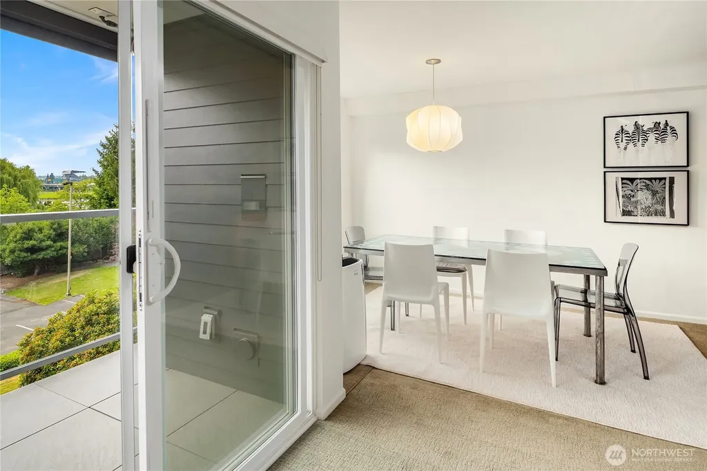 2501 Canterbury Lane E Seattle WA 98112