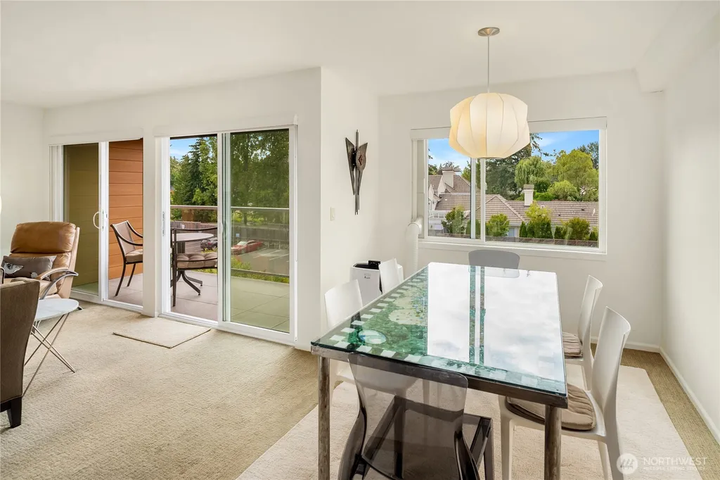 2501 Canterbury Lane E Seattle WA 98112