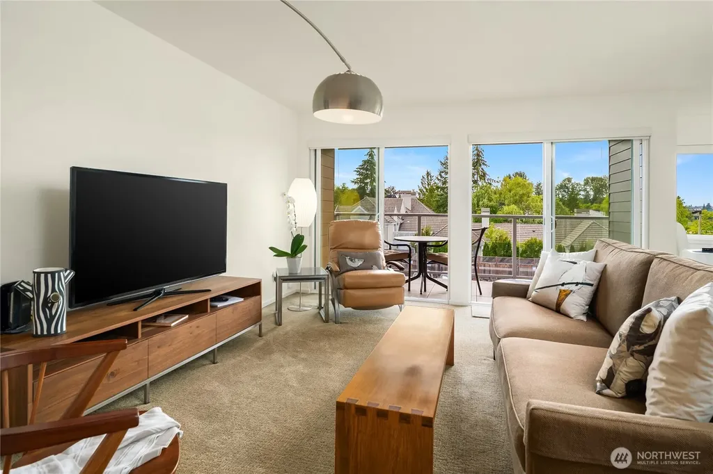 2501 Canterbury Lane E Seattle WA 98112