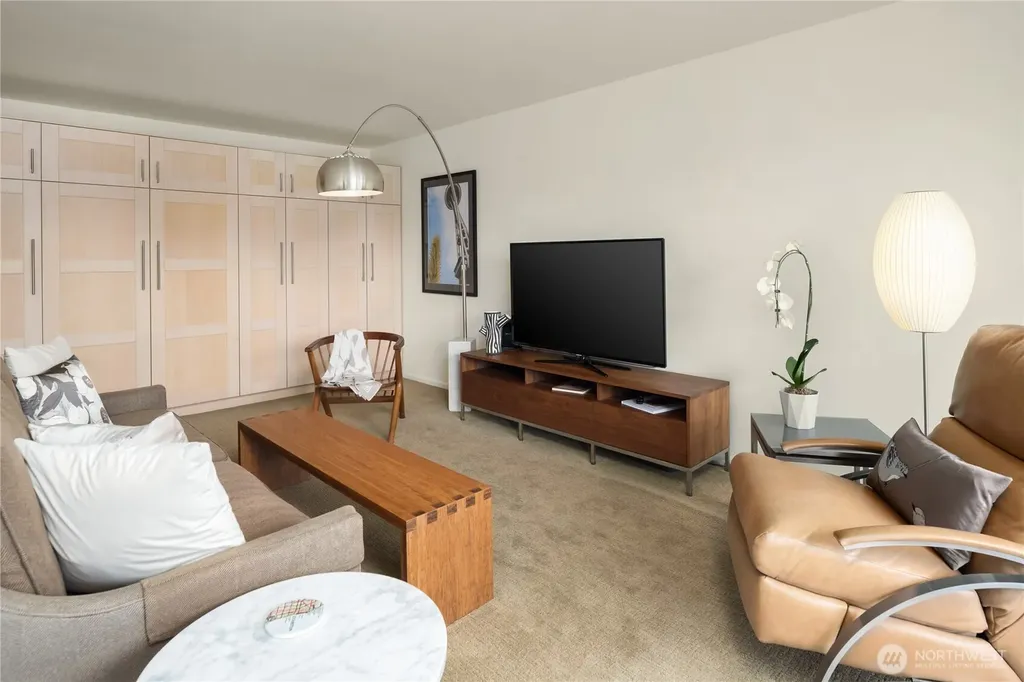 2501 Canterbury Lane E Seattle WA 98112