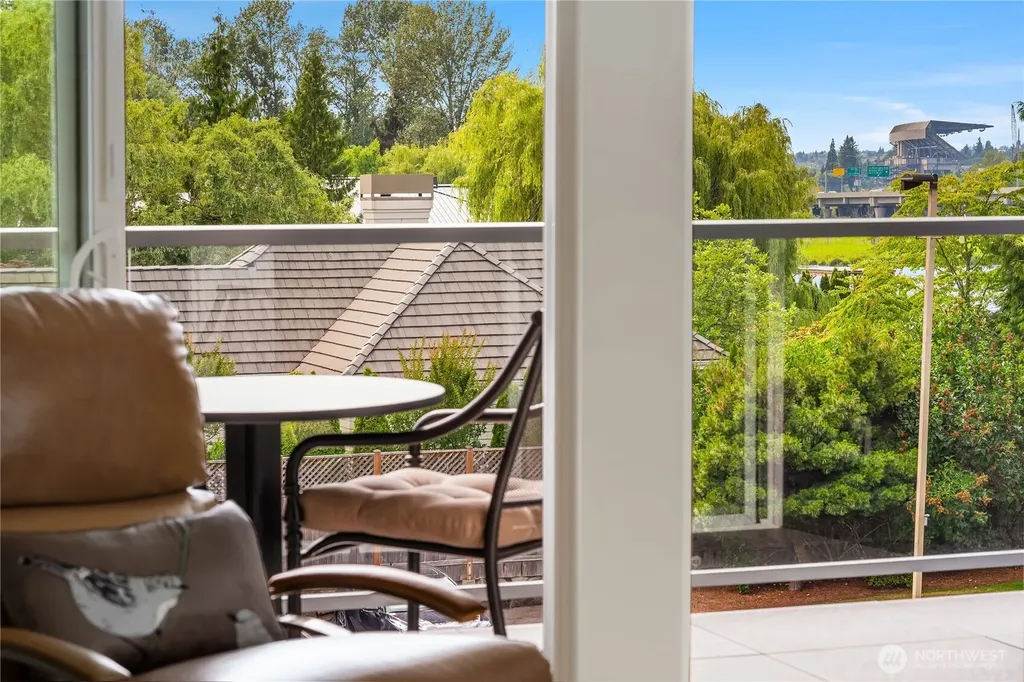 2501 Canterbury Lane E Seattle WA 98112