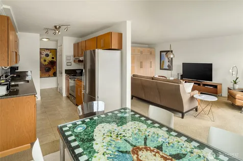 2501 Canterbury Lane E Seattle WA 98112