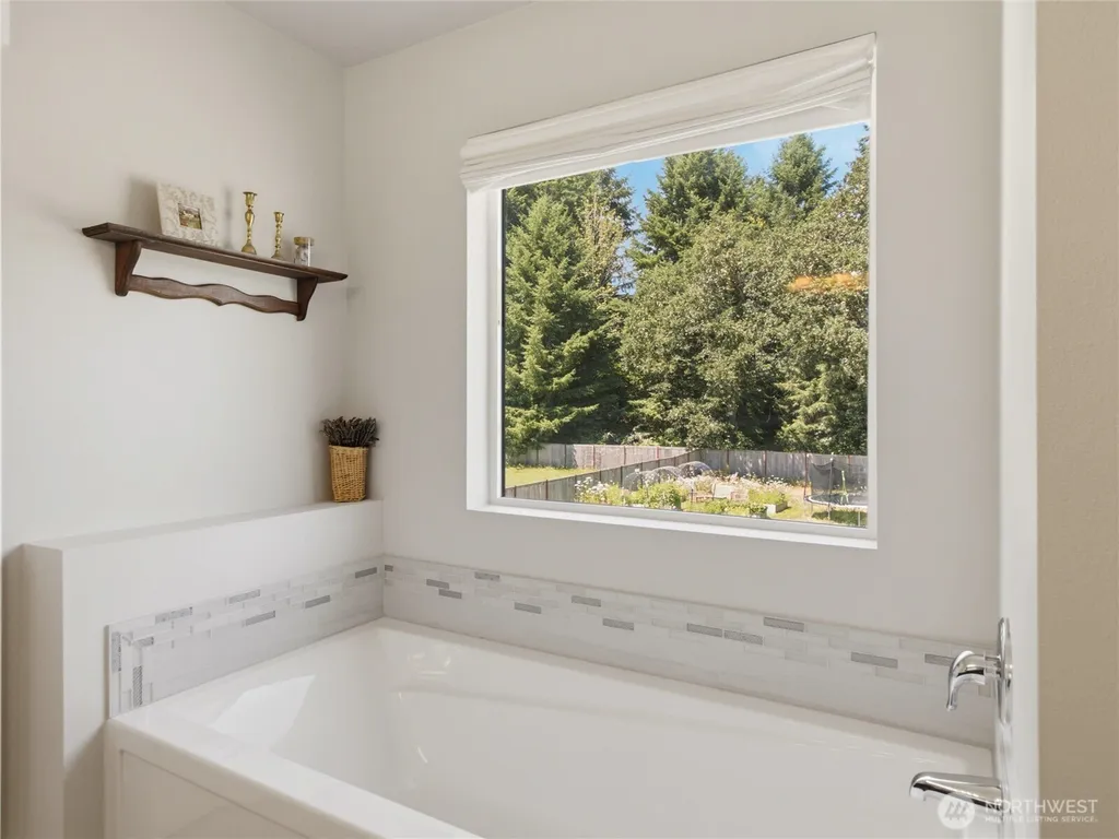 507 Minnesota Street N Rainier WA 98576