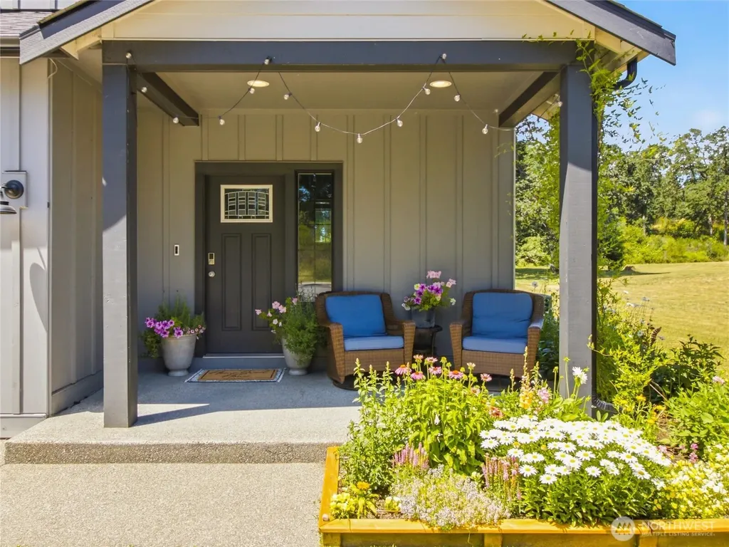 507 Minnesota Street N Rainier WA 98576