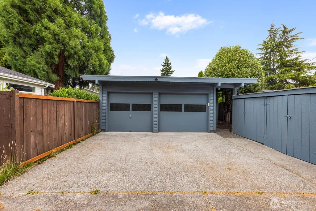 5025 48th Ave SW Seattle WA 98136
