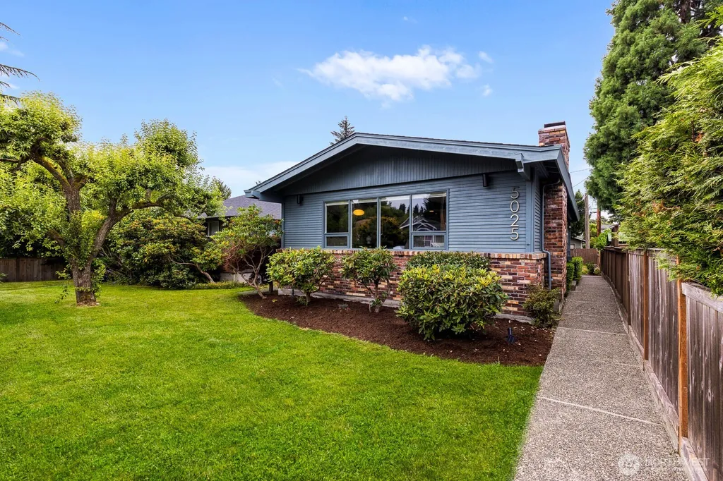 5025 48th Ave SW Seattle WA 98136
