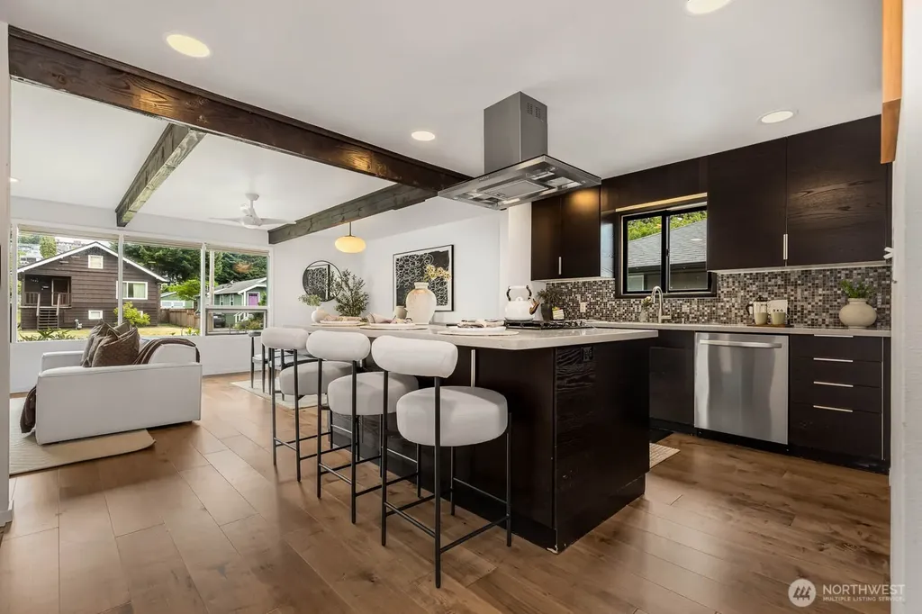 5025 48th Ave SW Seattle WA 98136