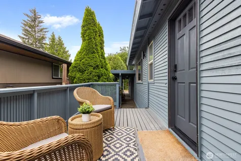 5025 48th Ave SW Seattle WA 98136