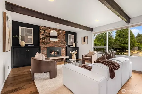 5025 48th Ave SW Seattle WA 98136