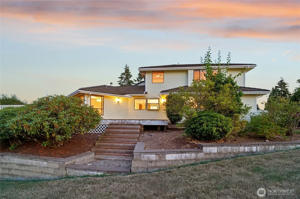 20015 Island Parkway E Lake Tapps WA 98391