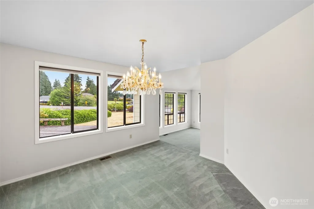 20015 Island Parkway E Lake Tapps WA 98391