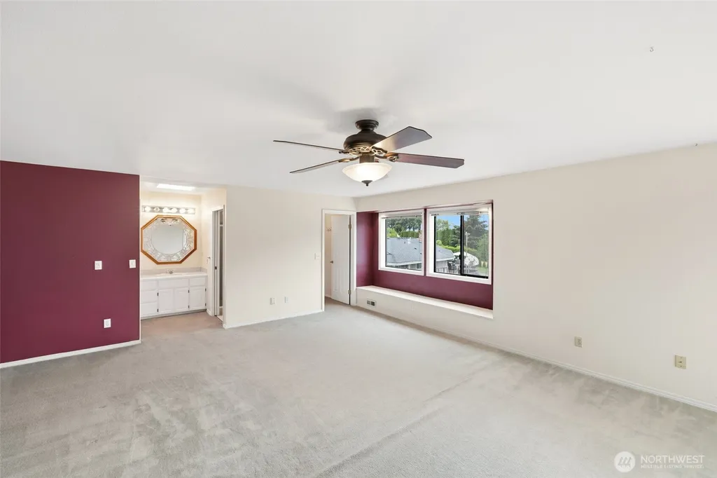20015 Island Parkway E Lake Tapps WA 98391