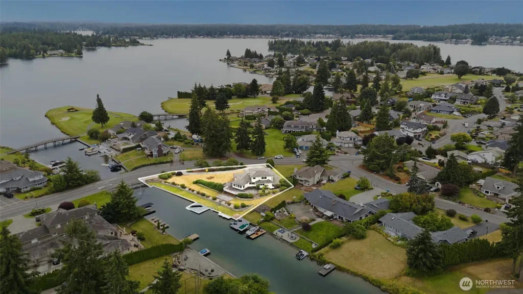 20015 Island Parkway E Lake Tapps WA 98391