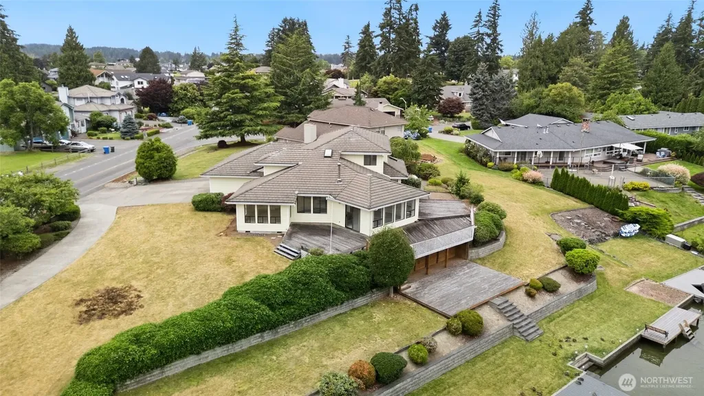 20015 Island Parkway E Lake Tapps WA 98391