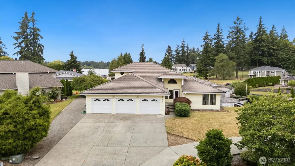 20015 Island Parkway E Lake Tapps WA 98391