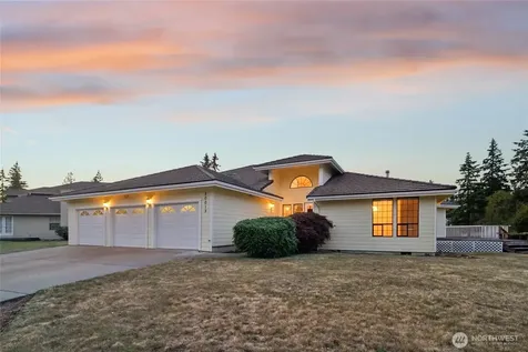 20015 Island Parkway E Lake Tapps WA 98391