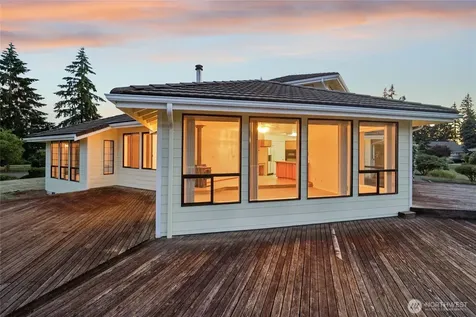 20015 Island Parkway E Lake Tapps WA 98391