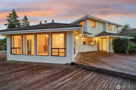 20015 Island Parkway E Lake Tapps WA 98391