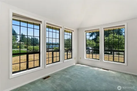 20015 Island Parkway E Lake Tapps WA 98391