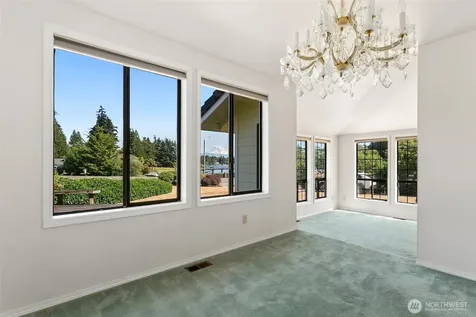 20015 Island Parkway E Lake Tapps WA 98391