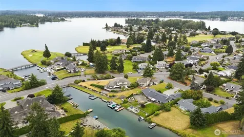20015 Island Parkway E Lake Tapps WA 98391