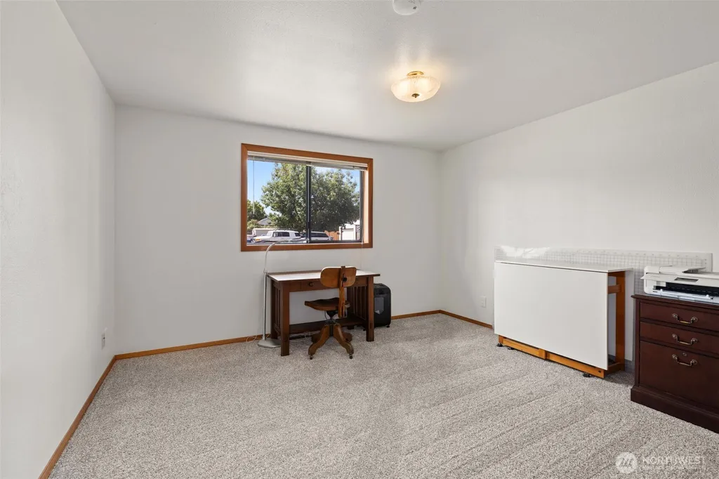 405 W 4th Street Centralia WA 98531