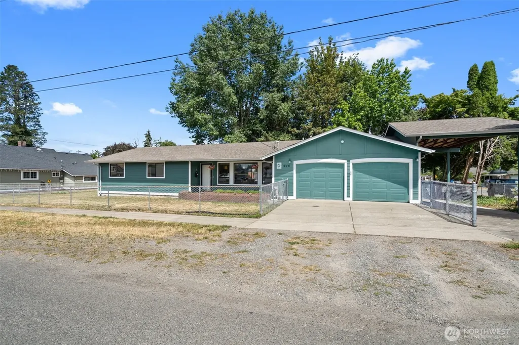 405 W 4th Street Centralia WA 98531