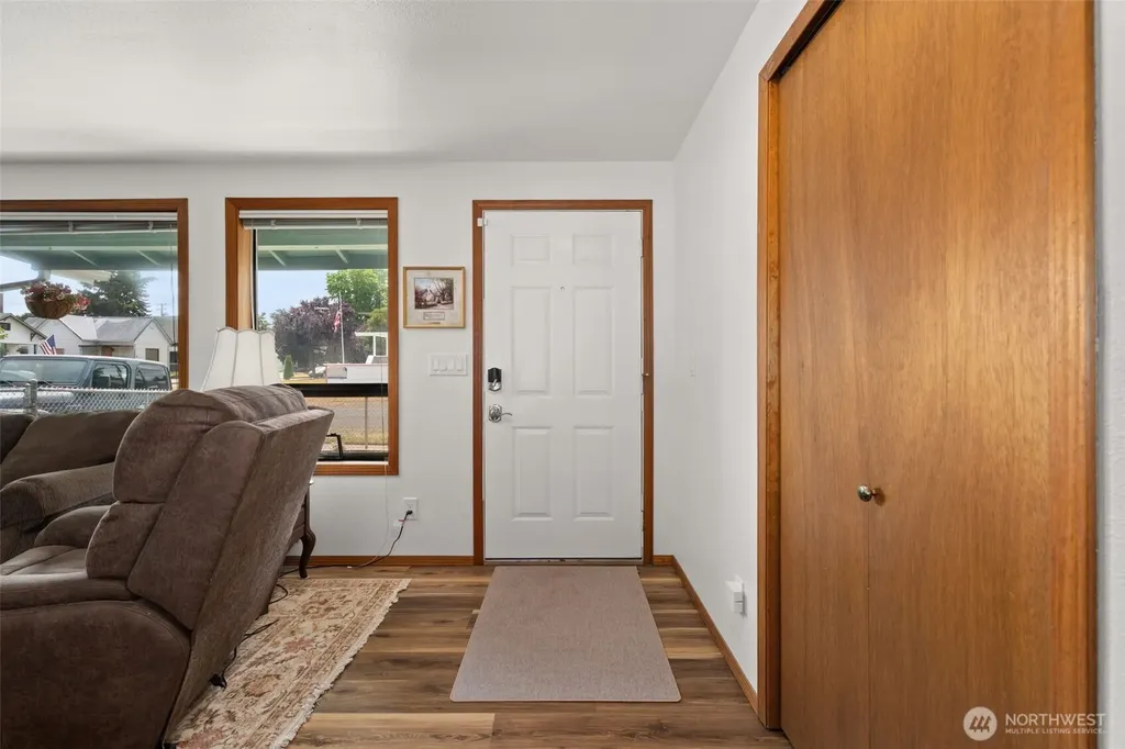 405 W 4th Street Centralia WA 98531
