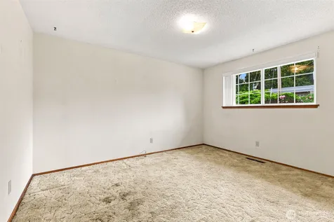 10309 64th Avenue Ct E Puyallup WA 98373