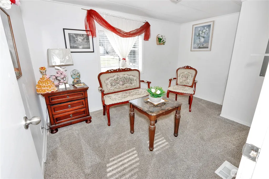 1298 NE Steele Creek Drive Bremerton WA 98311