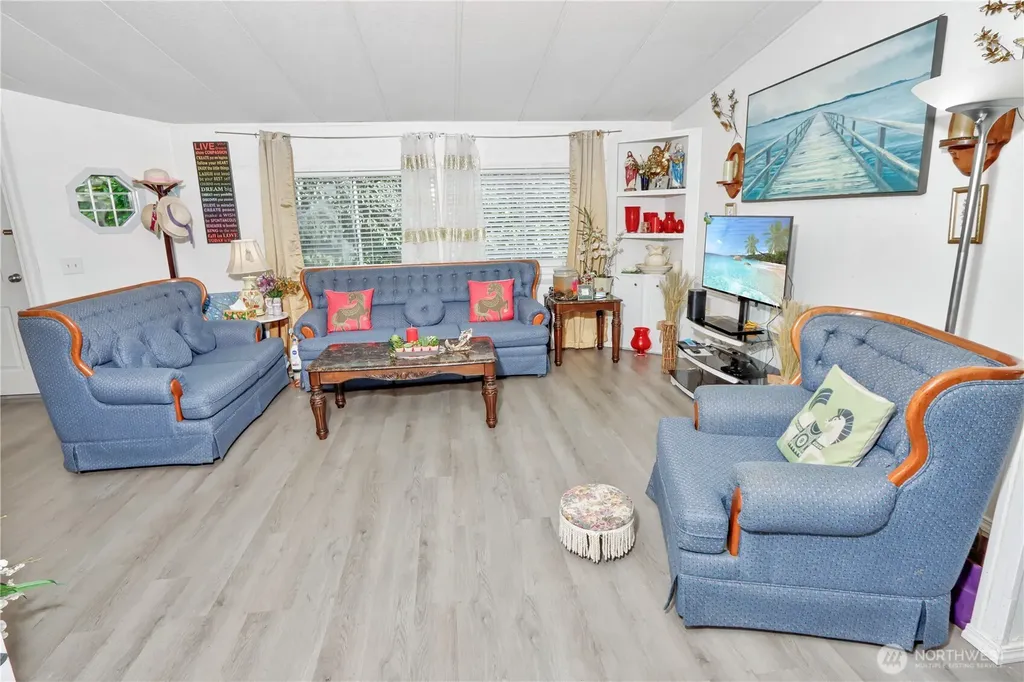1298 NE Steele Creek Drive Bremerton WA 98311