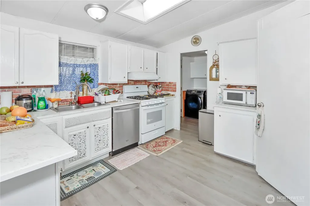 1298 NE Steele Creek Drive Bremerton WA 98311