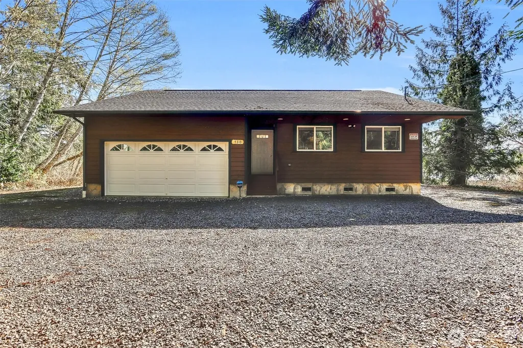 730 E North Bay Road Allyn WA 98524