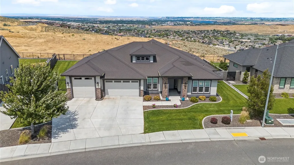 2132 Legacy Lane Richland WA 99352