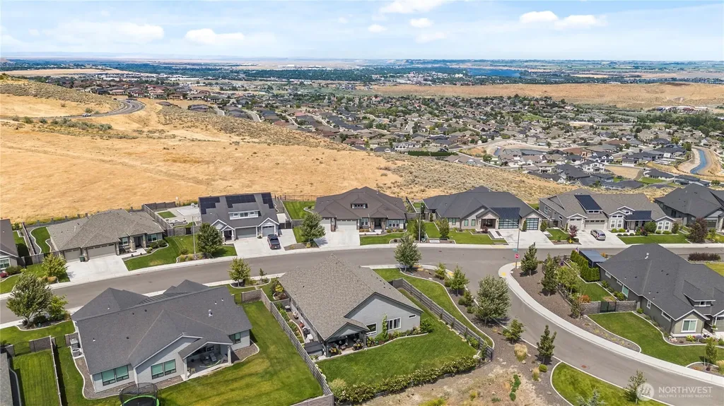 2132 Legacy Lane Richland WA 99352