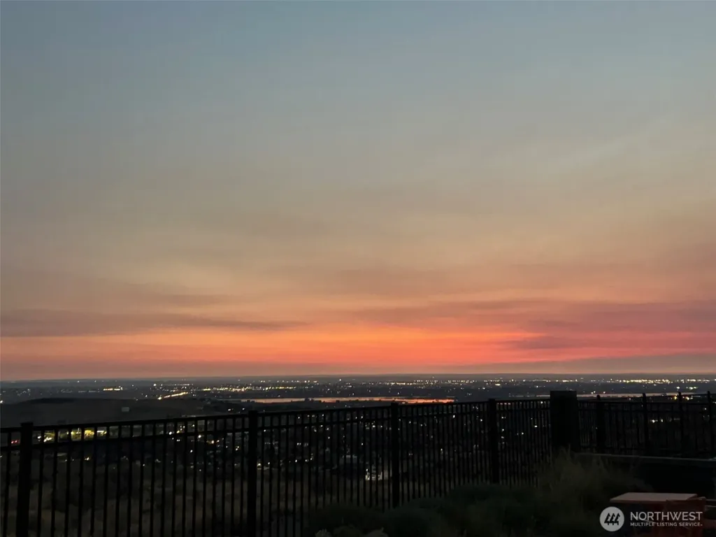 2132 Legacy Lane Richland WA 99352