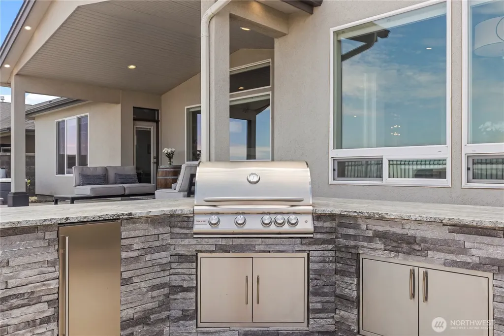2132 Legacy Lane Richland WA 99352