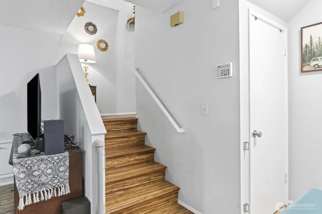 8442 26th Avenue SW Seattle WA 98106