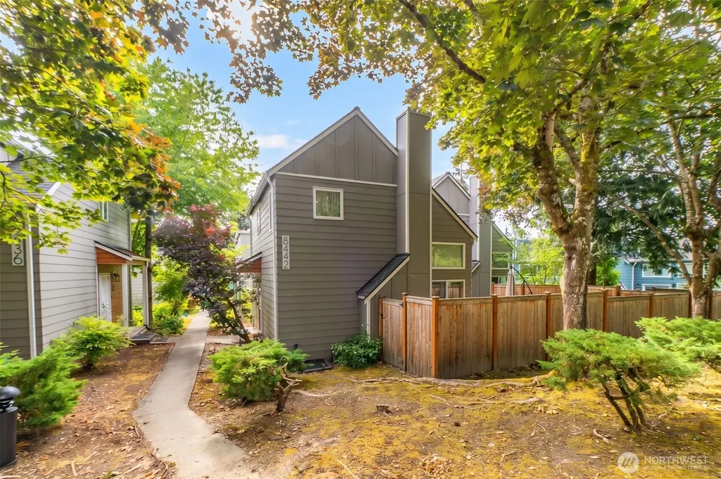 8442 26th Avenue SW Seattle WA 98106