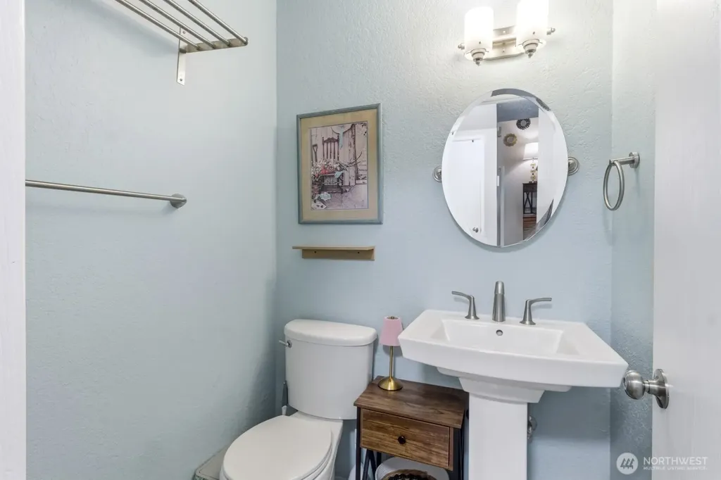 8442 26th Avenue SW Seattle WA 98106