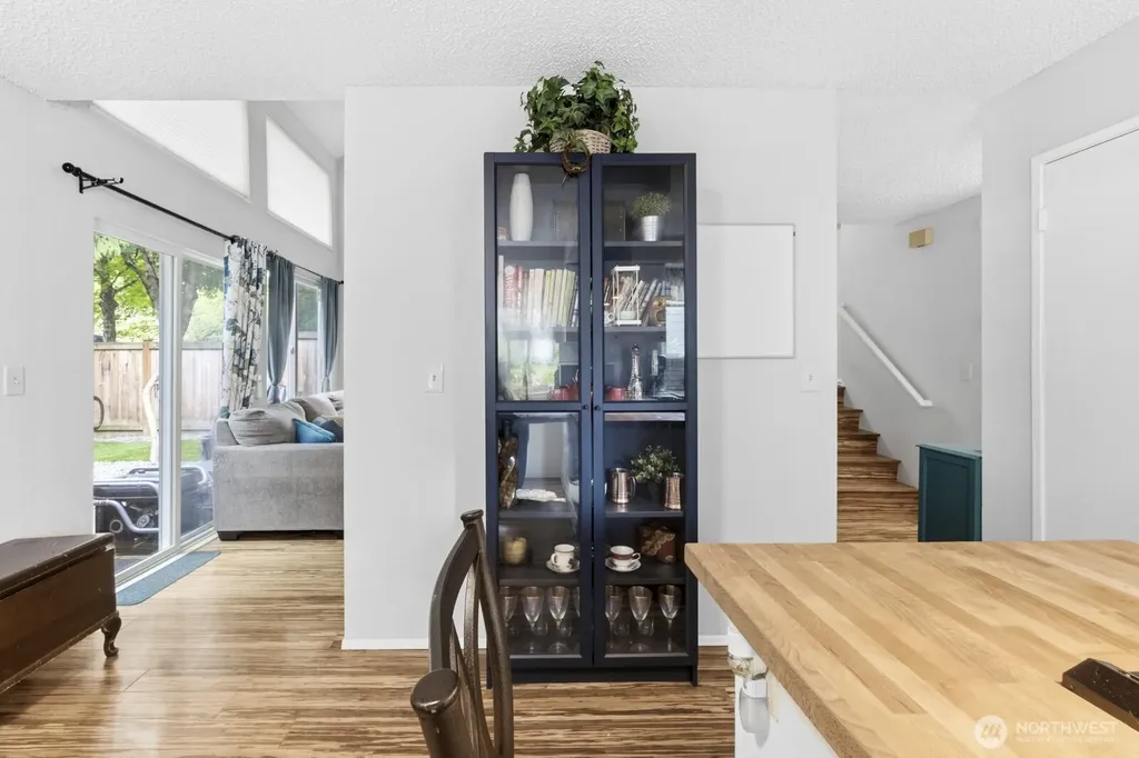 8442 26th Avenue SW Seattle WA 98106