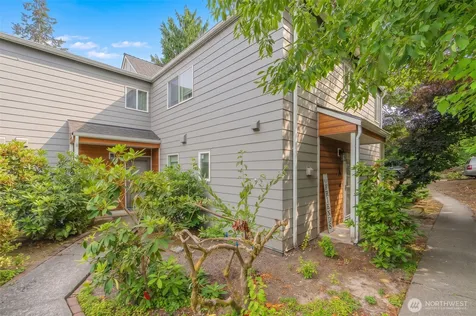 8442 26th Avenue SW Seattle WA 98106