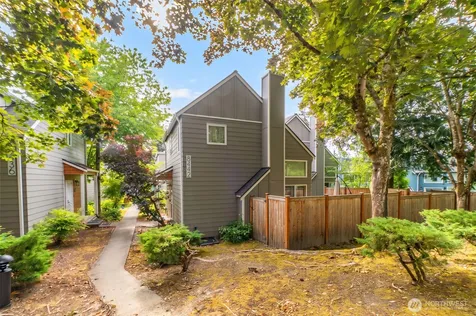 8442 26th Avenue SW Seattle WA 98106
