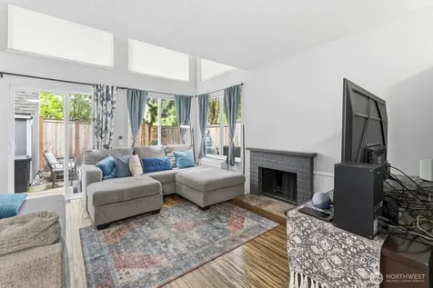 8442 26th Avenue SW Seattle WA 98106