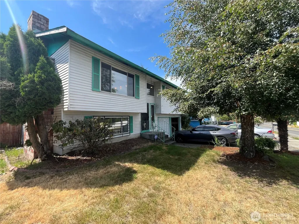 23327 116th Avenue SE Kent WA 98031