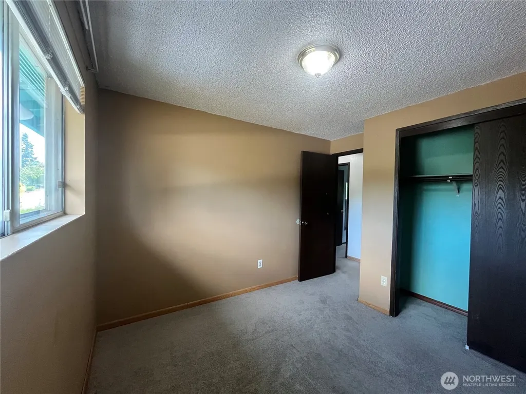 23327 116th Avenue SE Kent WA 98031