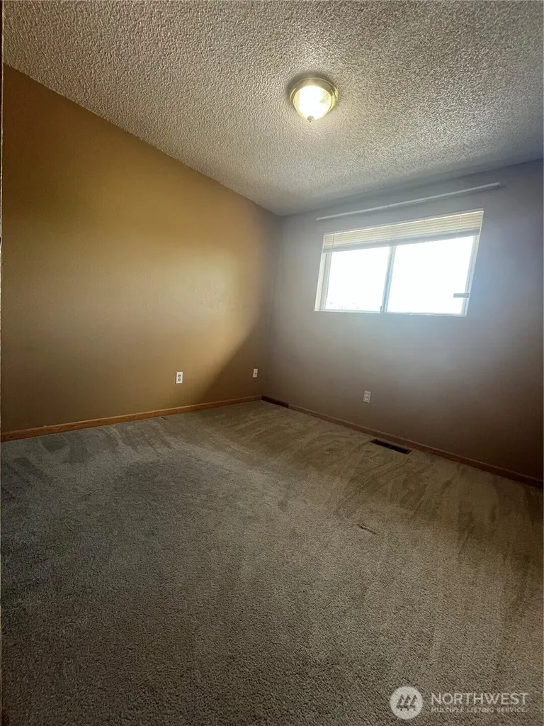 23327 116th Avenue SE Kent WA 98031